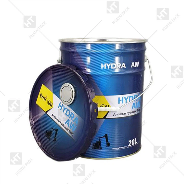 Tyhjä metalliastia kukkakannella